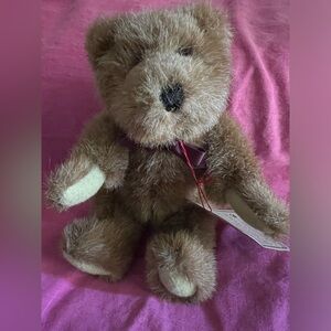 Vintage Boyd’s Bear - Golden Teddy Award Winner